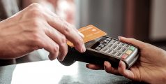 Exploring the Convenience of Contactless Payments with IndusInd Bank Credit Cards